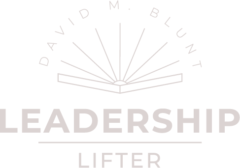 leadership lifter logo